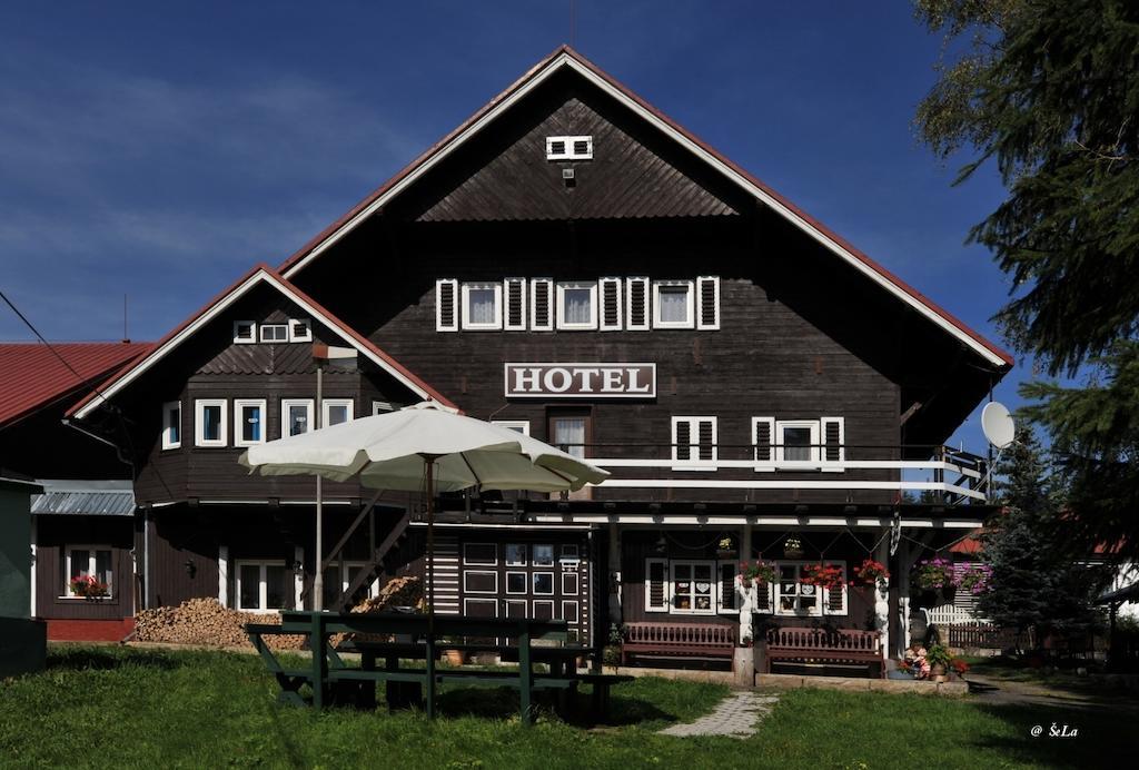 U červené Lišky